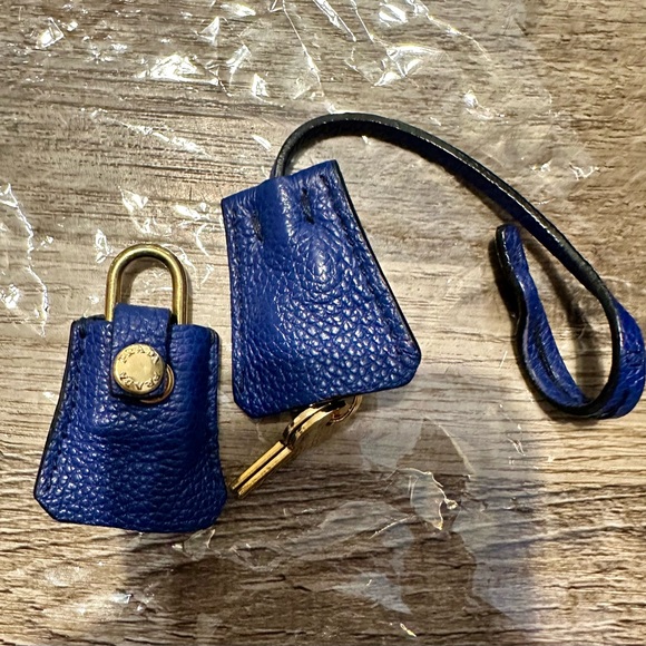 Prada Galleria lux leather crossbody bag - Picture 9 of 14